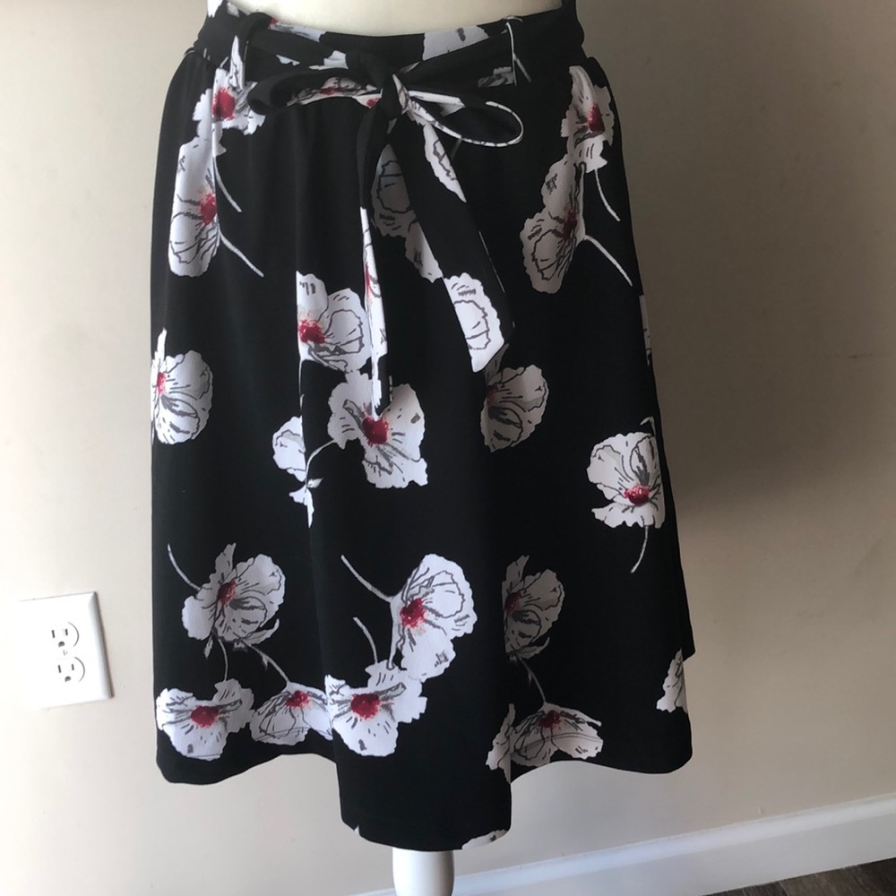 Versona Skirt!